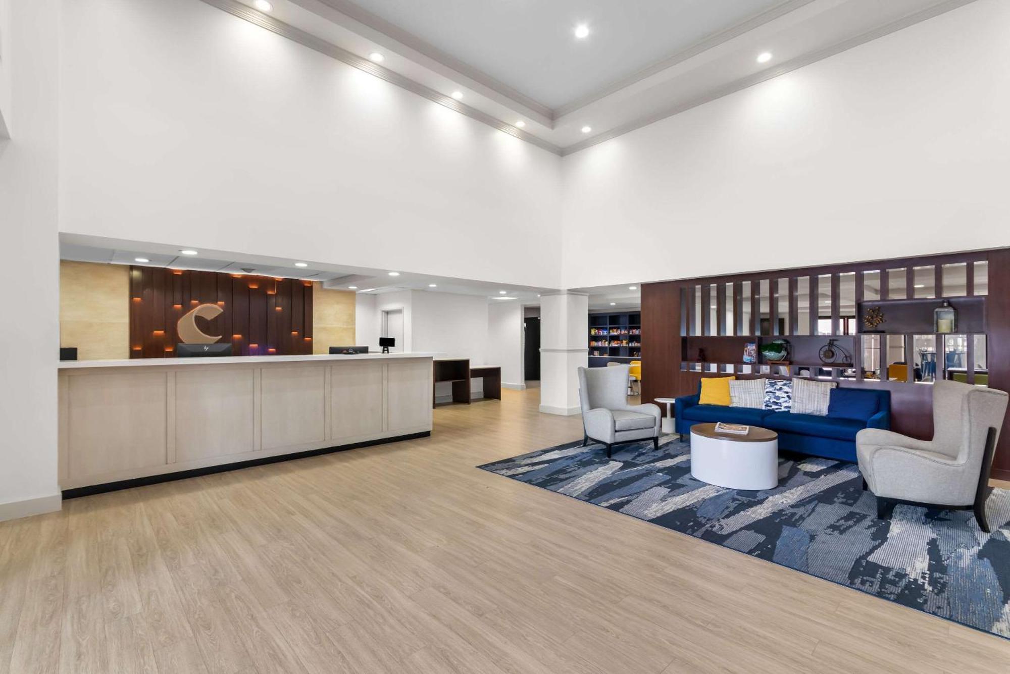 Comfort Suites Austin Airport Eksteriør billede