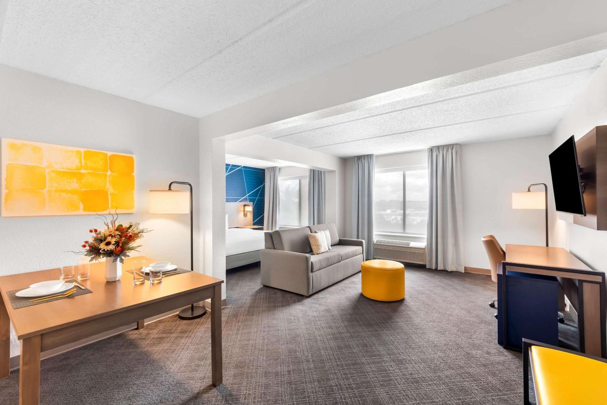 Comfort Suites Austin Airport Eksteriør billede