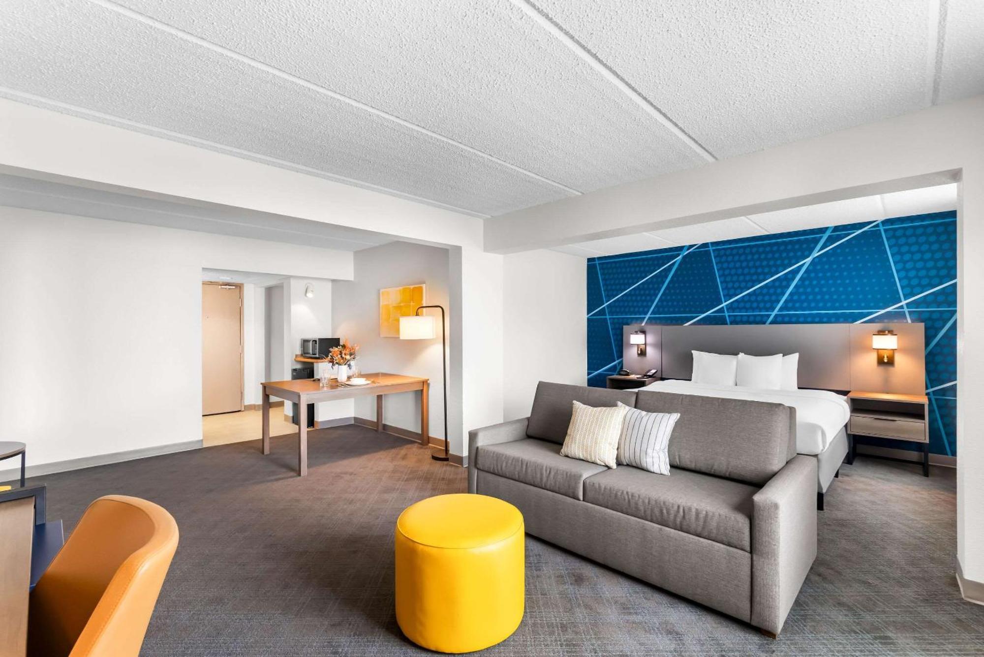 Comfort Suites Austin Airport Eksteriør billede