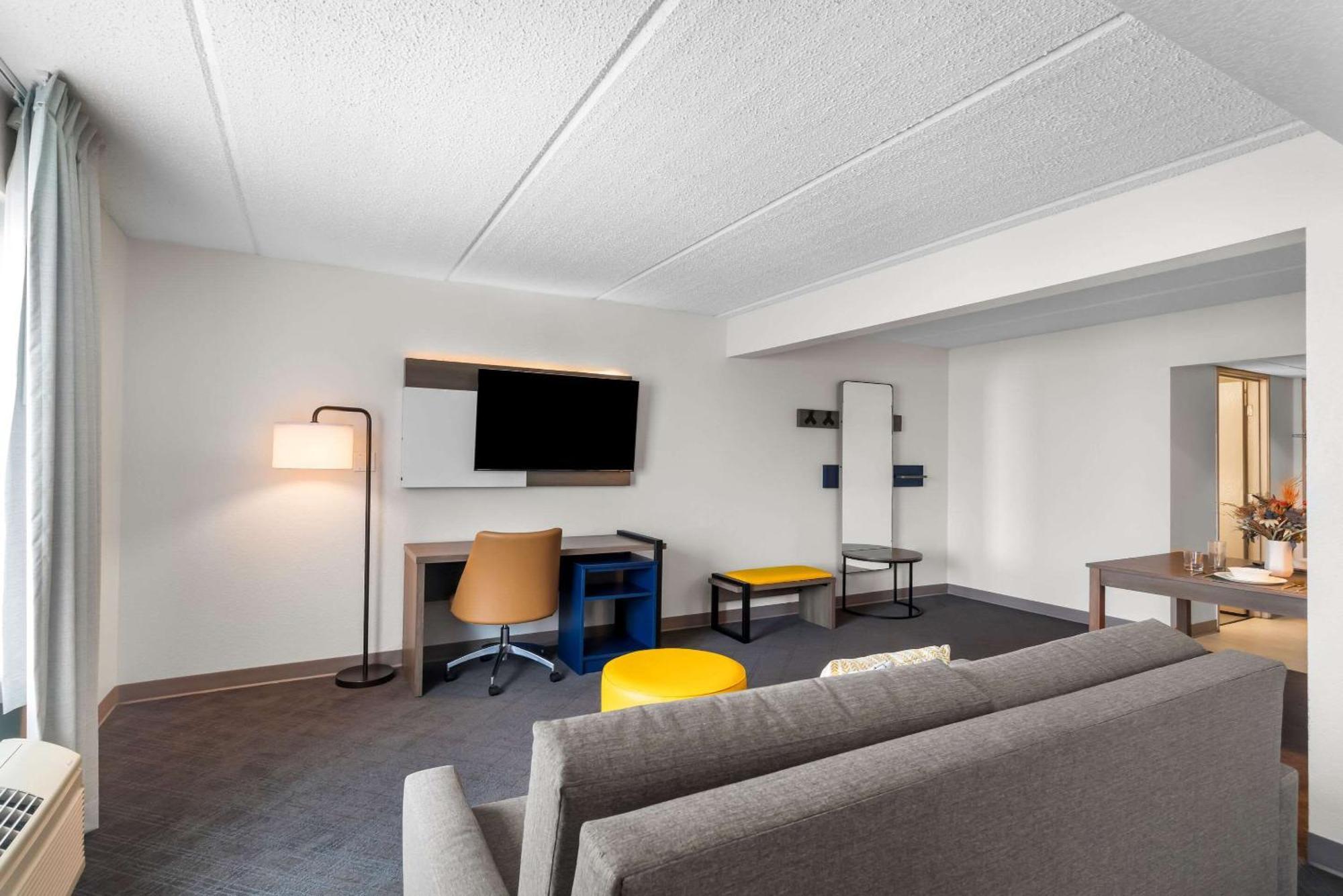 Comfort Suites Austin Airport Eksteriør billede